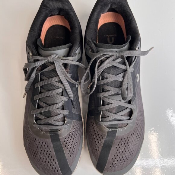 On Running Shoe Women 8.5 Cloudflow Low Top Lace Up Gym Sneaker Swiss Helion Go - Picture 2 of 12